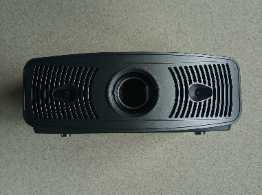 Fully enclosed autofocus 4K cinema-grade projector.Family, outdoor, dormitory, private luxury video hall is the first choice